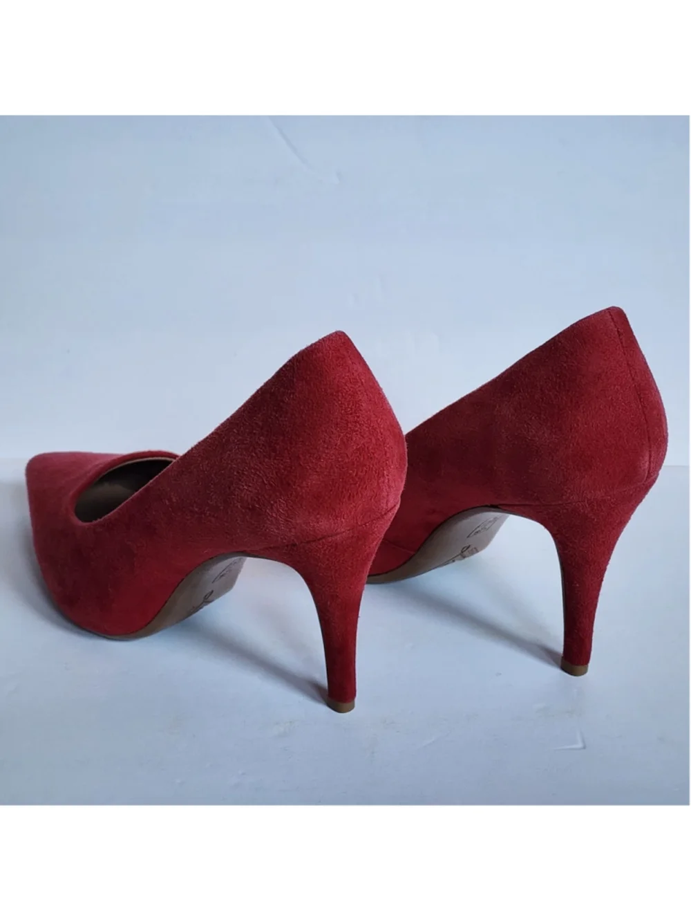 Aerosoles Red Suede Pointed Toe Stiletto High Heel Pump Women’s 7 M Deal Breaker